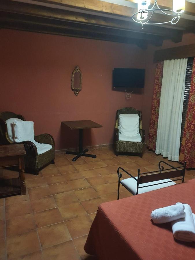 Hostal La Plata Oropesa Ngoại thất bức ảnh