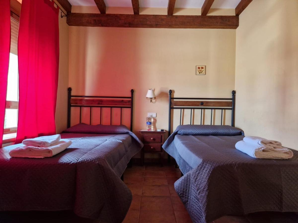Hostal La Plata Oropesa Ngoại thất bức ảnh